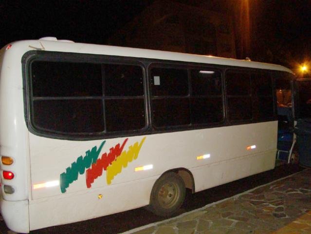 Receita Federal apreende &ocirc;nibus com contrabando em Vacaria