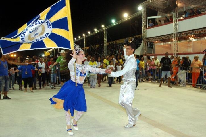 Performance da Academia Samba Puro sinalizou muitos problemas