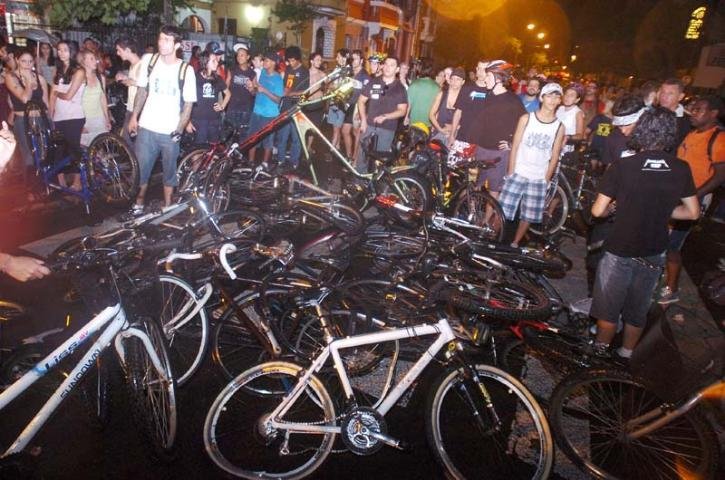 Advogado diz que atropelador dos ciclistas vai se entregar nesta segunda