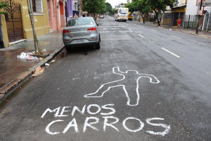 Condutor alegar&aacute; que atropelou ciclistas para defender integridade f&iacute;sica do filho