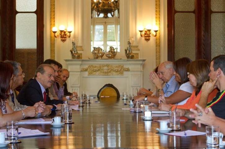Governo e Cpers instalaram mesa de negocia&ccedil;&atilde;o