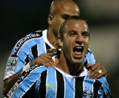 Gr&ecirc;mio venceu todos jogos contra peruanos no Ol&iacute;mpico, pela Libertadores