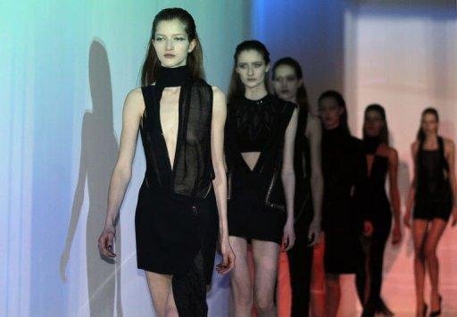 Semana de Moda de Paris come&ccedil;a &agrave; sombra do esc&acirc;ndalo de Galliano