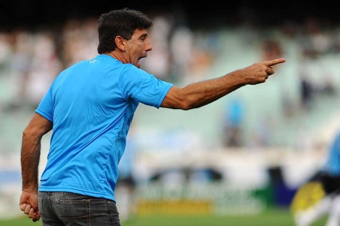 &acute;Comigo n&atilde;o tem frescura`, diz Renato sobre dores de atletas