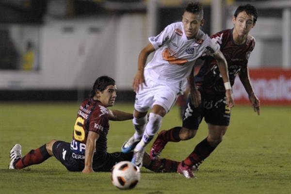Santos leva empate do Cerro Porte&ntilde;o no final e segue sem vit&oacute;ria na Libertadores