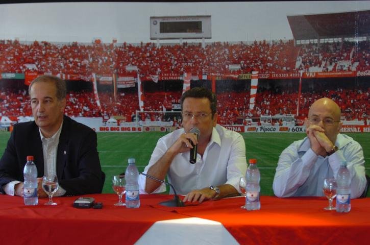 Empresa pede mais R$ 50 milh&otilde;es para reforma do Beira-Rio