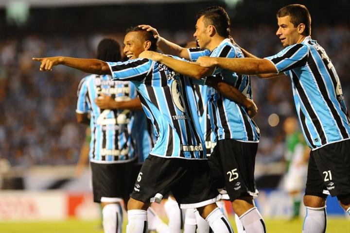 Gr&ecirc;mio busca vit&oacute;ria nesta quinta para manter freguesia peruana na Libertadores  