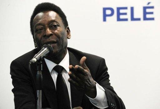 Pel&eacute; quer Platini na presid&ecirc;ncia da Fifa