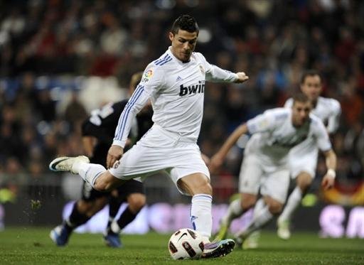 Real Madrid aplica 7 a 0 no Malaga pelo Espanhol