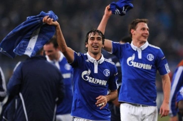 Schalke derrota Valencia e vai &agrave;s quartas na Liga