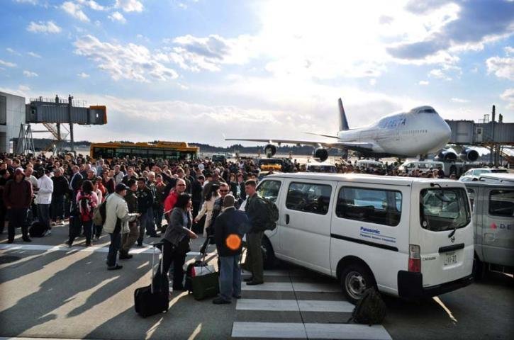 Aeroportos tamb&eacute;m foram evacuados e telefonia est&aacute; ca&oacute;tica no pa&iacute;s