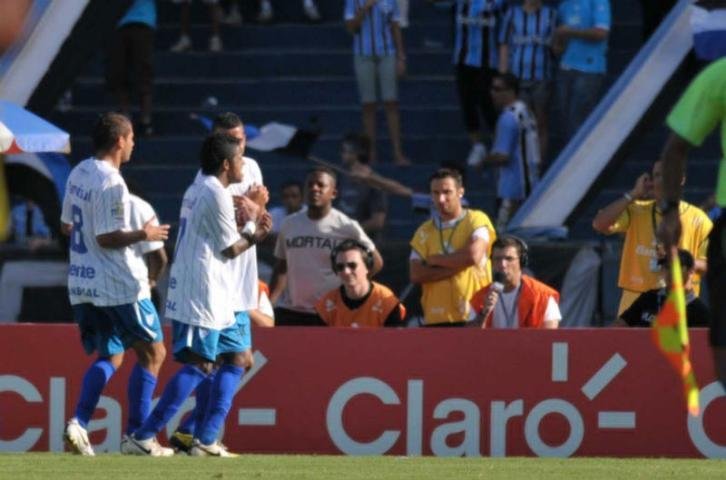 Cruzeiro bateu o Gr&ecirc;mio por 2 a 0