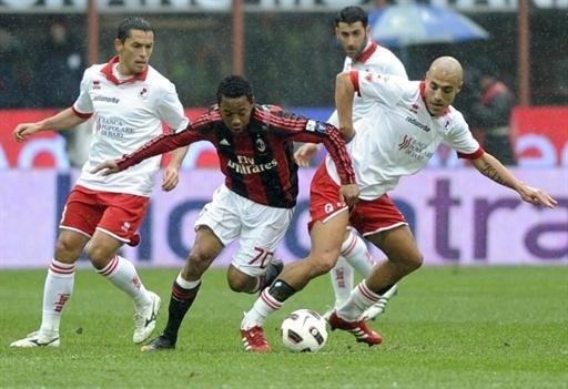 Milan s&oacute; empata com o lanterna do Campeonato Italiano