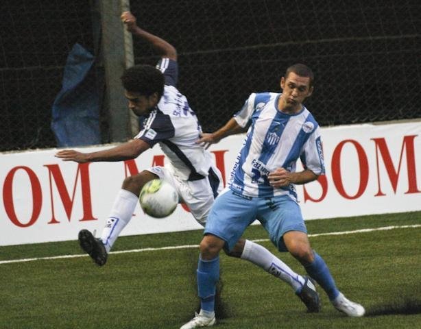 S&atilde;o Jos&eacute; e Novo Hamburgo ficaram no 2 a 2, no est&aacute;dio Passo D&acute;Areia
