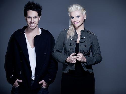Claus e Vanessa abrem show da Roxette em Porto Alegre
