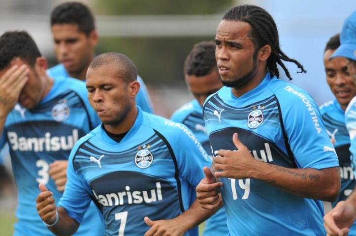 Gr&ecirc;mio far&aacute; primeiro treino em solo peruano nesta tarde 