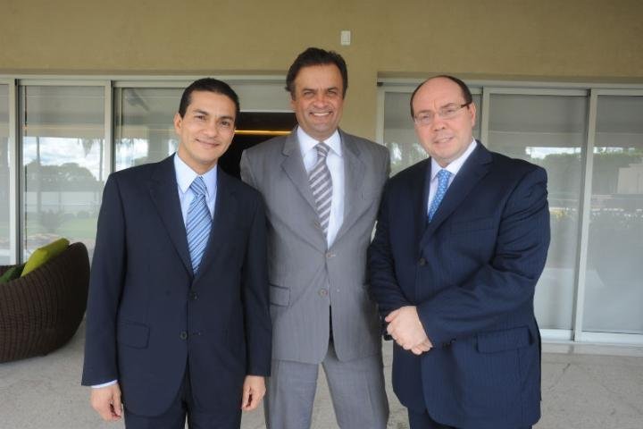 Grupo Record e A&eacute;cio Neves aplaudem PIB de Minas Gerais