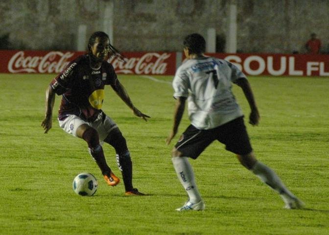 Time joga pelo empate no Centen&aacute;rio para ir &agrave;s oitavas de final