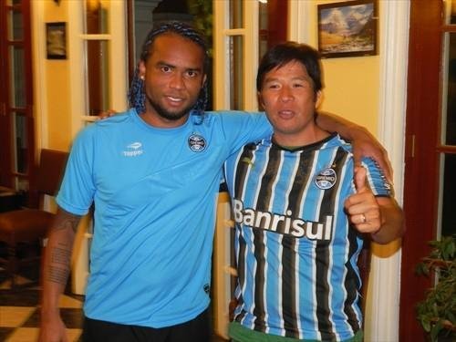 Gr&ecirc;mio ganha refor&ccedil;o peruano para a partida contra o Le&oacute;n de Hu&aacute;nuco
