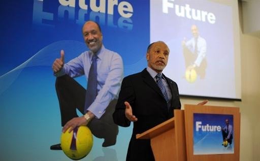 Bin Hammam confirma candidatura &agrave; presid&ecirc;ncia da Fifa