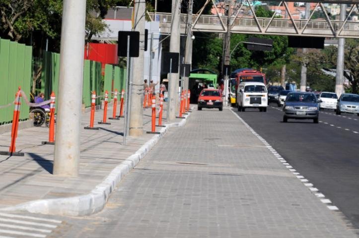 Inaugurada obra para melhorar tr&acirc;nsito na regi&atilde;o da PUCRS em Porto Alegre
