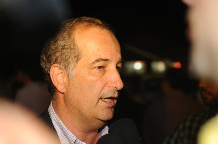 Luigi espera fim da pol&ecirc;mica das obras nesta noite