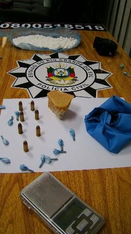 Denarc apreende cerca de R$ 10 mil em drogas na Restinga 