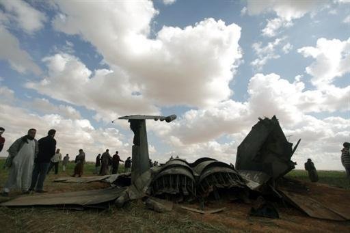 Avi&atilde;o americano que caiu na L&iacute;bia teria sofrido pane mec&acirc;nica