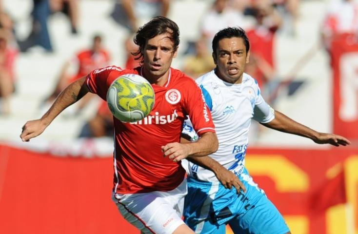 Sem sete titulares, Inter enfrenta o S&atilde;o Jos&eacute; e o gramado sint&eacute;tico do Passo D&acute;Areia  