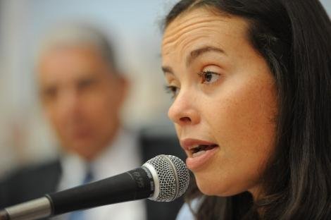 Juliana Brizola diz que h&aacute; uma quadrilha no PDT