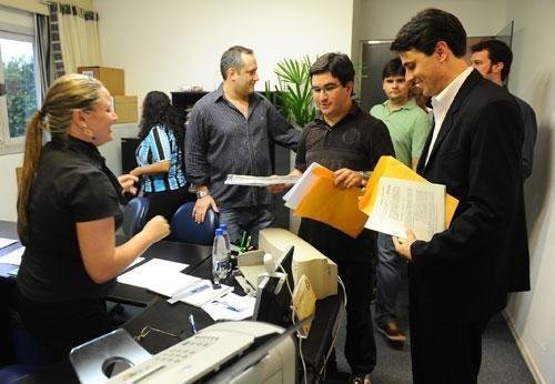 Grupo pede a sa&iacute;da de ex-presidente do Tricolor