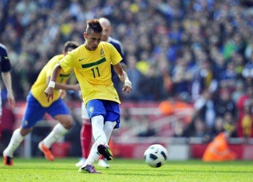 	Com dois gols de Neymar, Brasil vence a Esc&oacute;cia