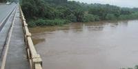 Previsão de forte chuva para segunda deixa alerta sobre cheias nos rios
