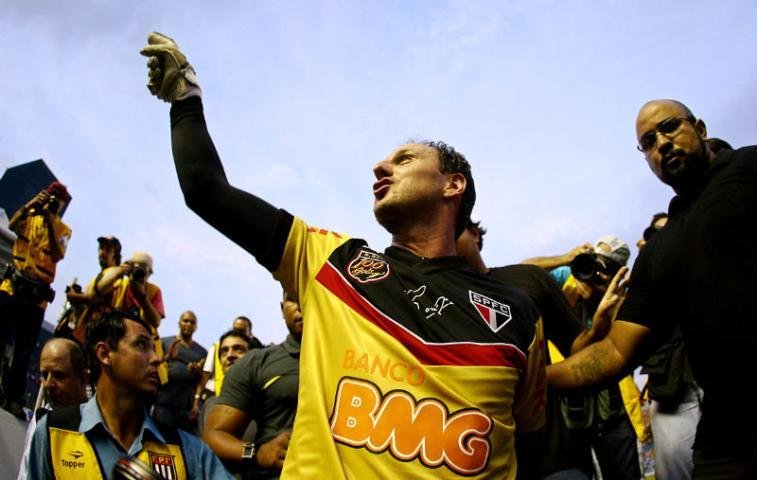 Site do Corinthians desdenha do feito de Rog&eacute;rio Ceni