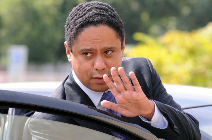 Orlando Silva garantiu que presidente da Fifa ficar&aacute; seguro de que Brasil organizar&aacute; um grande Mundial