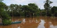 Cerca de 100 pessoas são removidas de área ribeirinha do Rio Caí