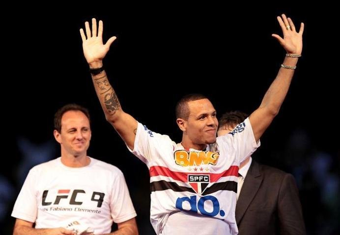 S&atilde;o Paulo apresenta Lu&iacute;s Fabiano com grande festa