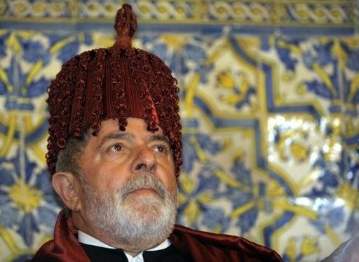 Lula dedica t&iacute;tulo &acute;honoris causa` a Jos&eacute; Alencar