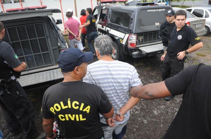Pol&iacute;cia Civil deflagra duas opera&ccedil;&otilde;es simult&acirc;neas em Cachoeirinha e Gravata&iacute;