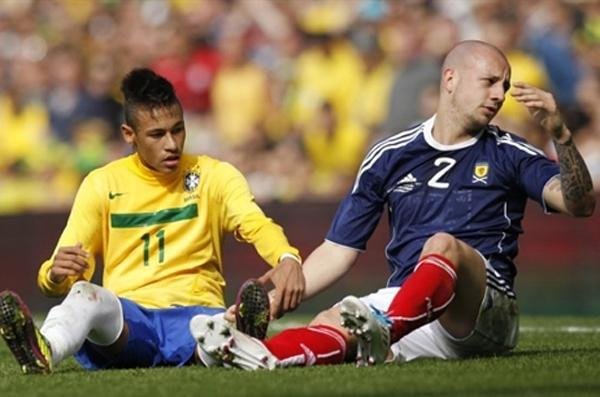 Em nota, Neymar se nega a pedir desculpa a escoceses