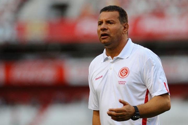 Roth poupa quatro para jogo contra o Lajeadense