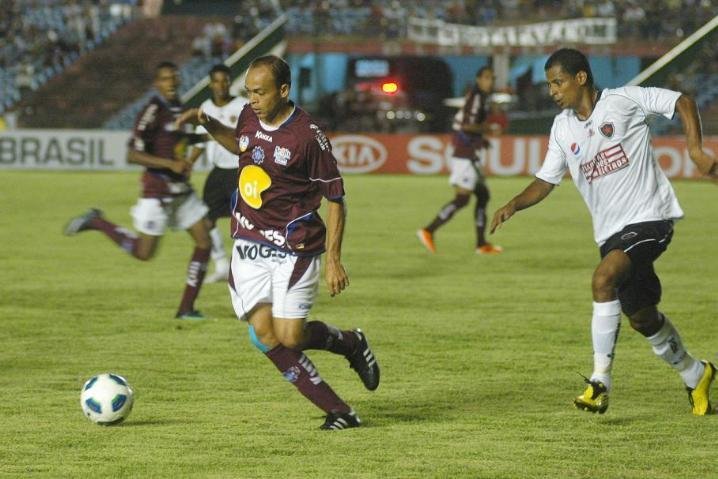 STJD concede efeito suspensivo e Caxias ter&aacute; de jogar partida de volta