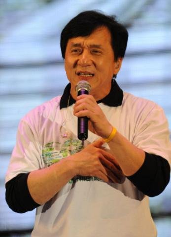 Jackie Chan promove show e arrecada US$ 3,2 milh&otilde;es para auxiliar o Jap&atilde;o