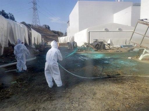 Operadora de usina em Fukushima confirma dois mortos
