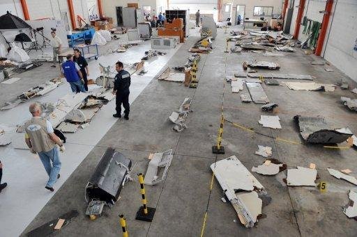 Destro&ccedil;os do avi&atilde;o da Air France s&atilde;o encontrados