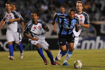 L&uacute;cio diz que Gilson se recuperar&aacute; como F&aacute;bio Santos