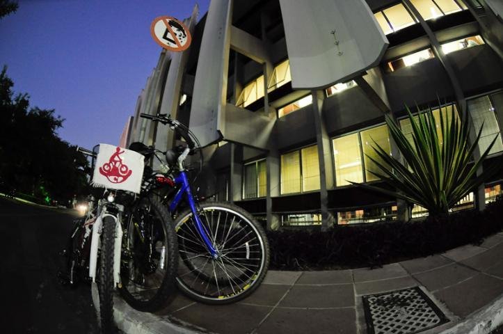 Ciclistas pedem campanha educativa para motoristas em audi&ecirc;ncia p&uacute;blica