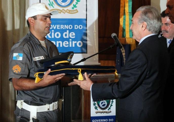 PMs que atuaram em massacre no Rio s&atilde;o promovidos