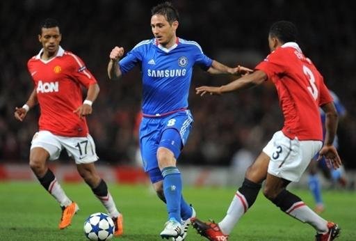 Manchester vence Chelsea e avan&ccedil;a na Liga dos Campe&otilde;es