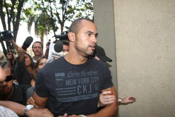 Justi&ccedil;a decide se liberta goleiro Bruno nesta quarta